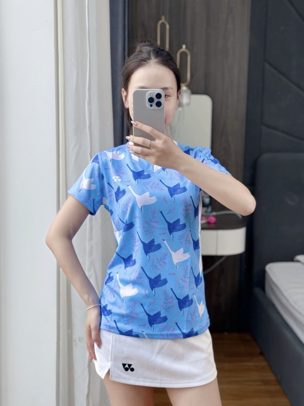 Ảnh thật thử áo cầu lông Yonex thanh lý - xanh da trời họa tiết