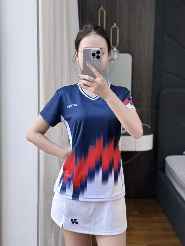 Ảnh thật thử áo cầu lông Yonex thanh lý - trắng phối đỏ